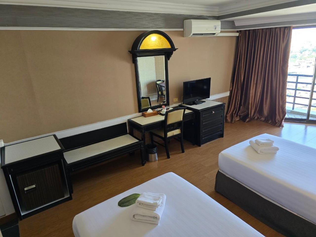First Pacific Cirrus Hotell Pattaya Eksteriør bilde