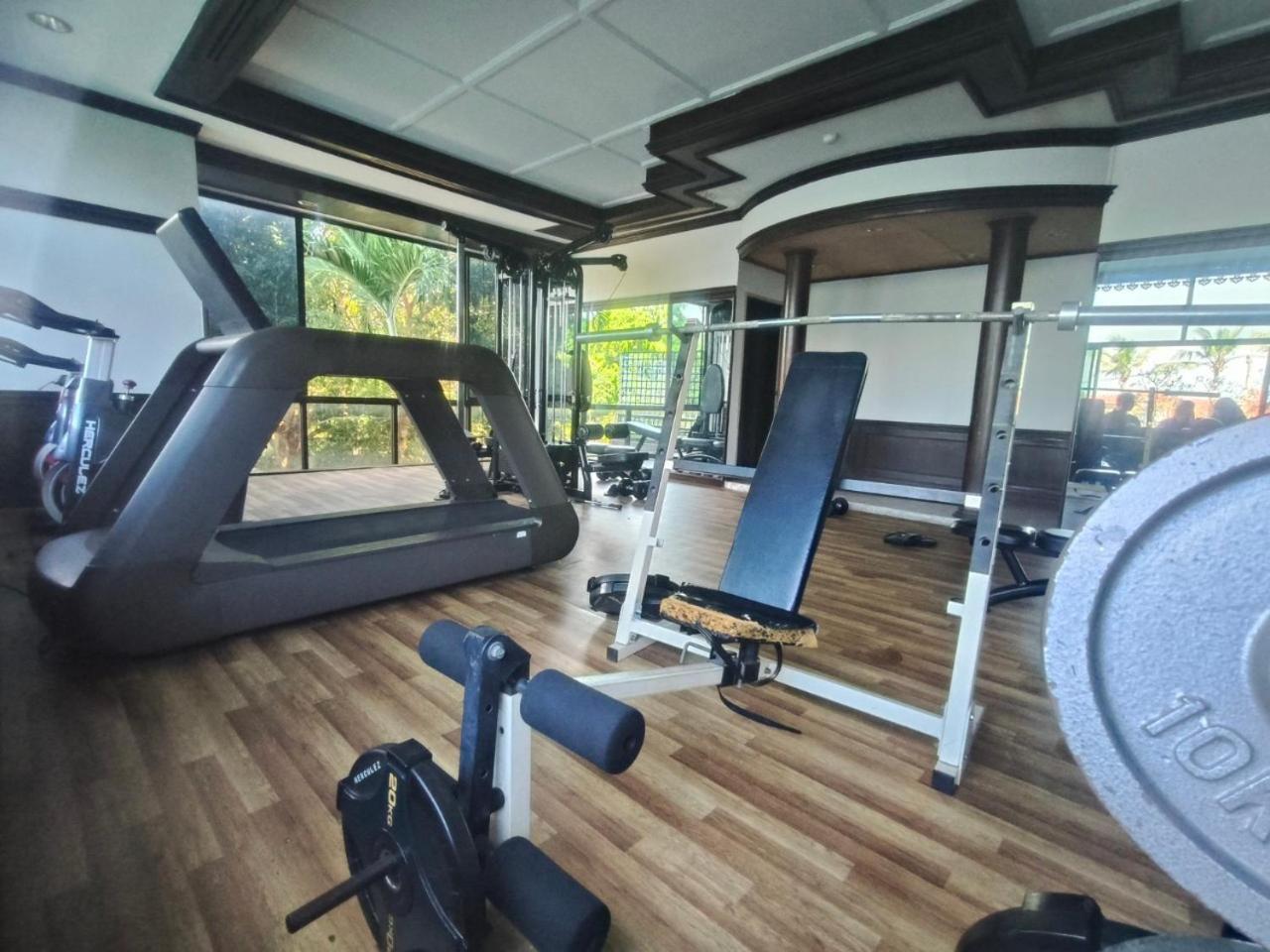 First Pacific Cirrus Hotell Pattaya Eksteriør bilde