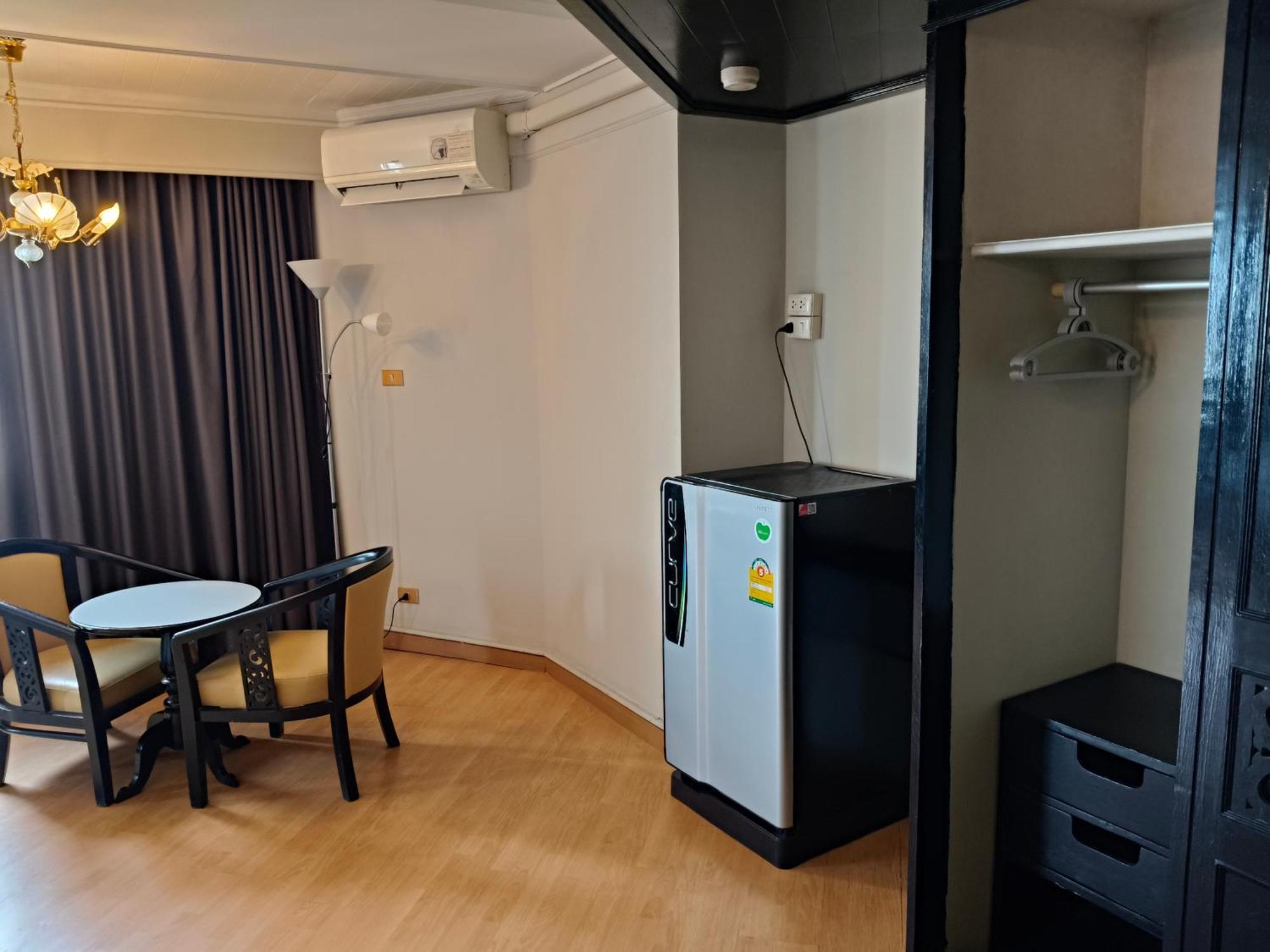 First Pacific Cirrus Hotell Pattaya Rom bilde