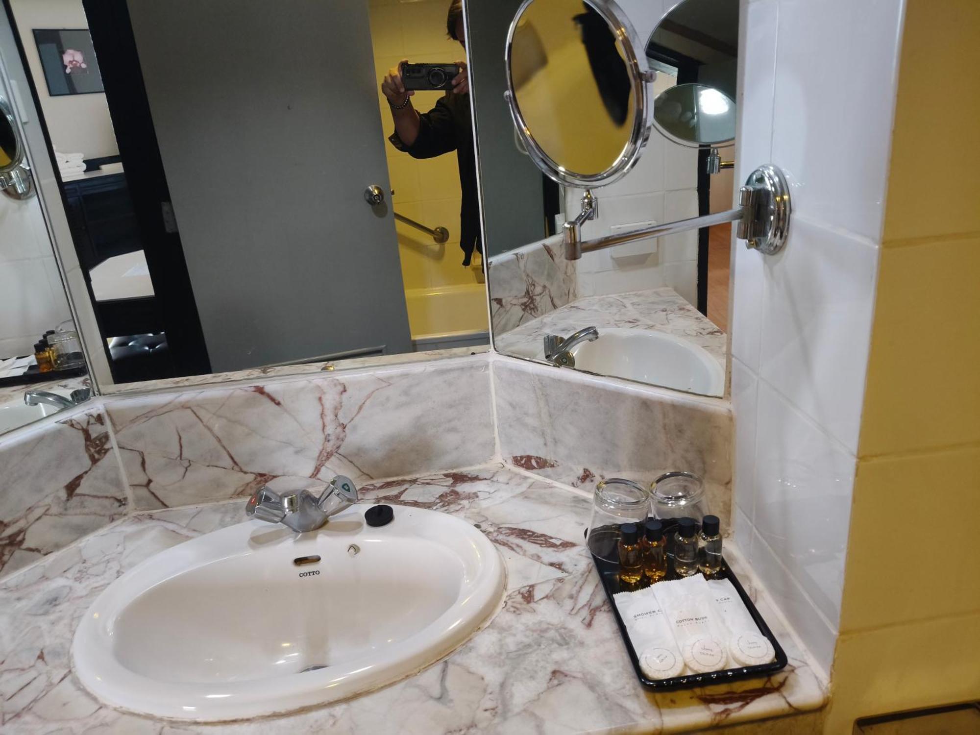 First Pacific Cirrus Hotell Pattaya Rom bilde