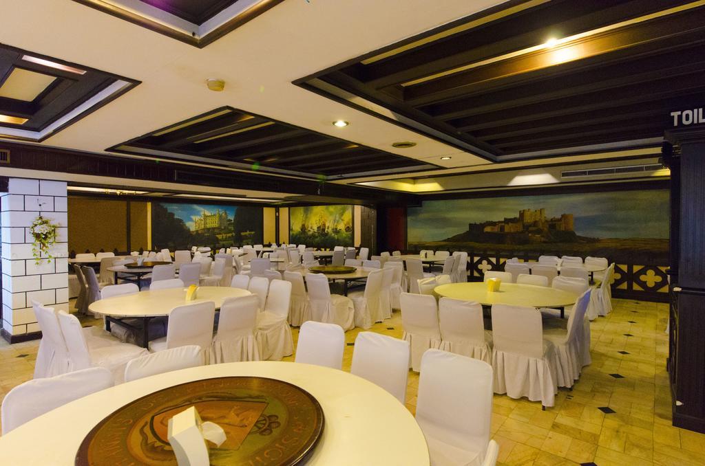 First Pacific Cirrus Hotell Pattaya Eksteriør bilde