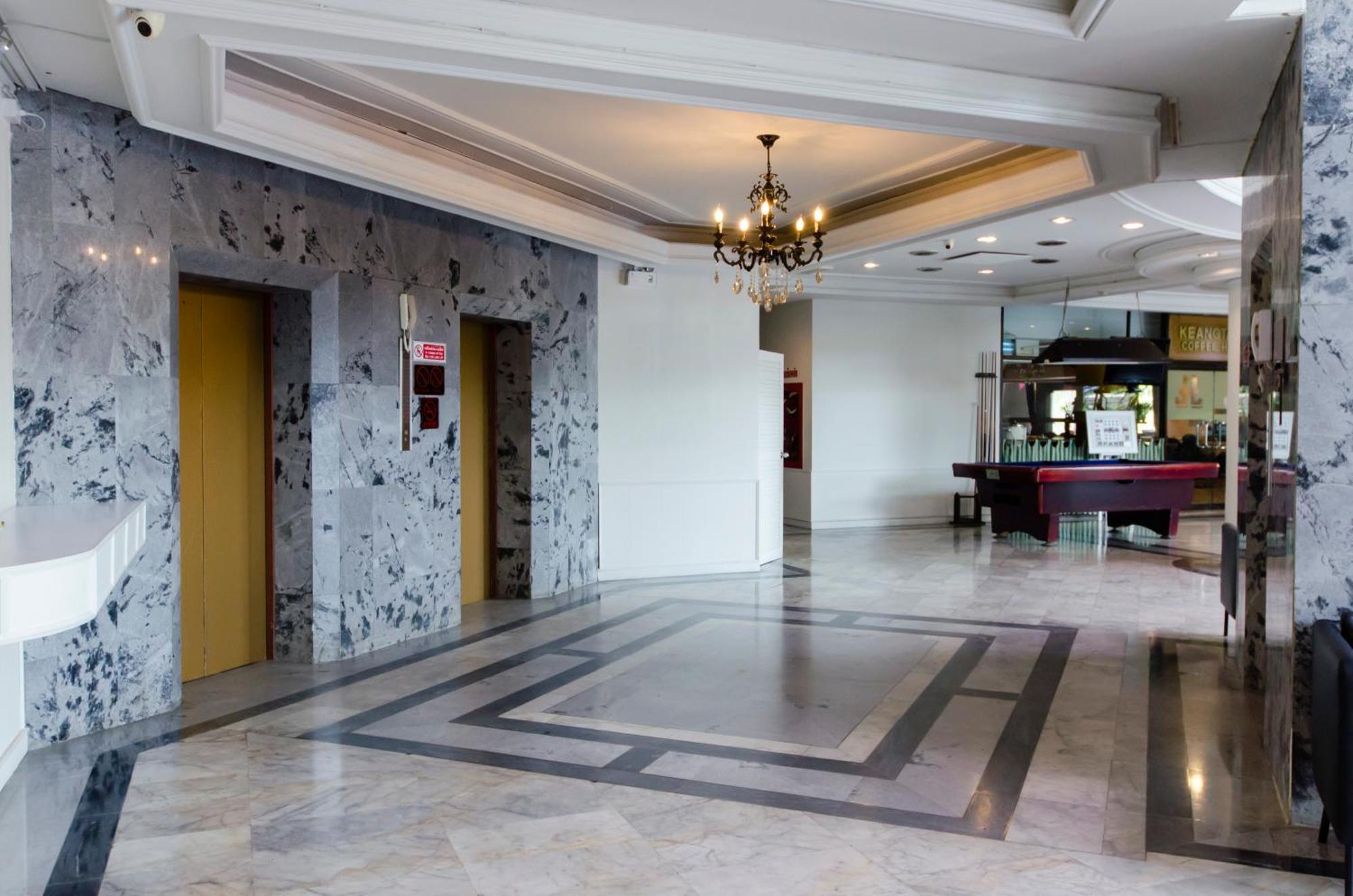 First Pacific Cirrus Hotell Pattaya Eksteriør bilde