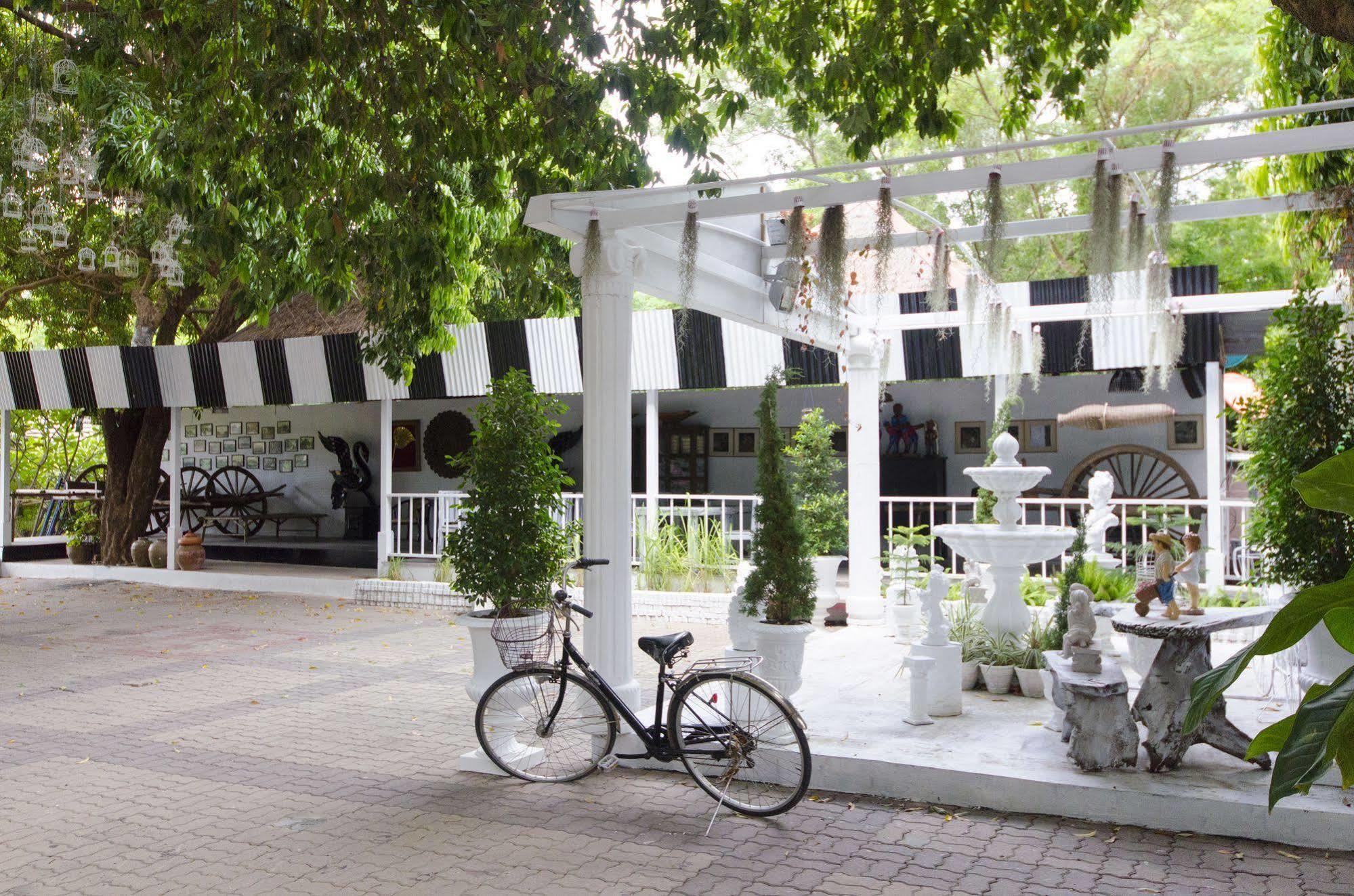 First Pacific Cirrus Hotell Pattaya Eksteriør bilde