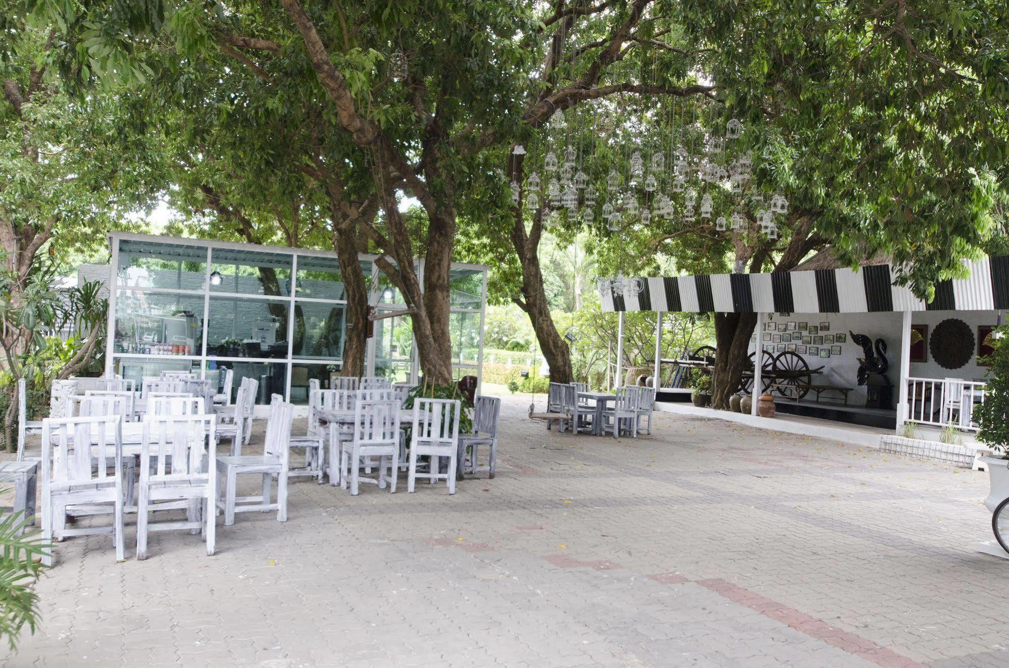 First Pacific Cirrus Hotell Pattaya Eksteriør bilde