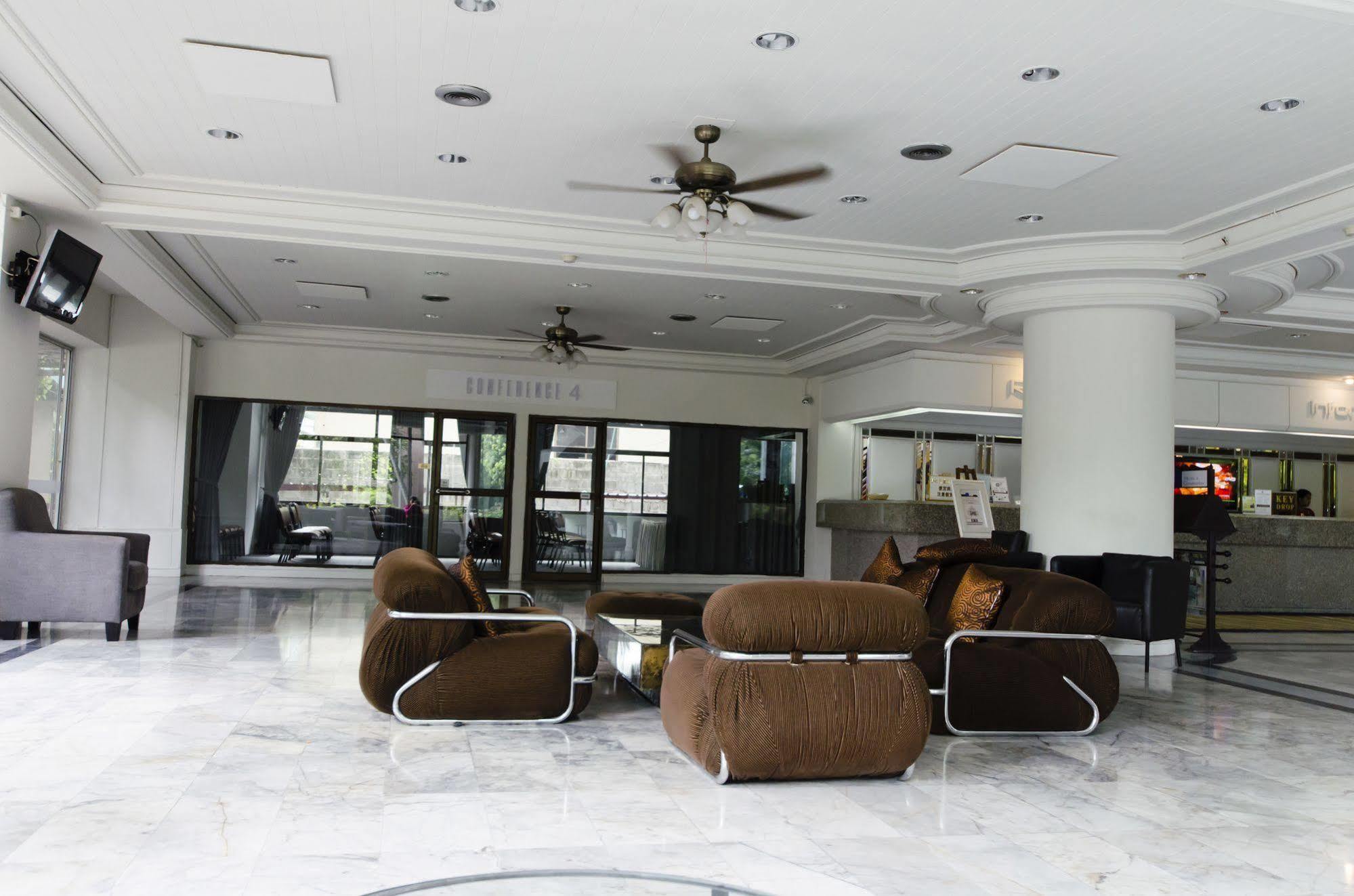 First Pacific Cirrus Hotell Pattaya Eksteriør bilde