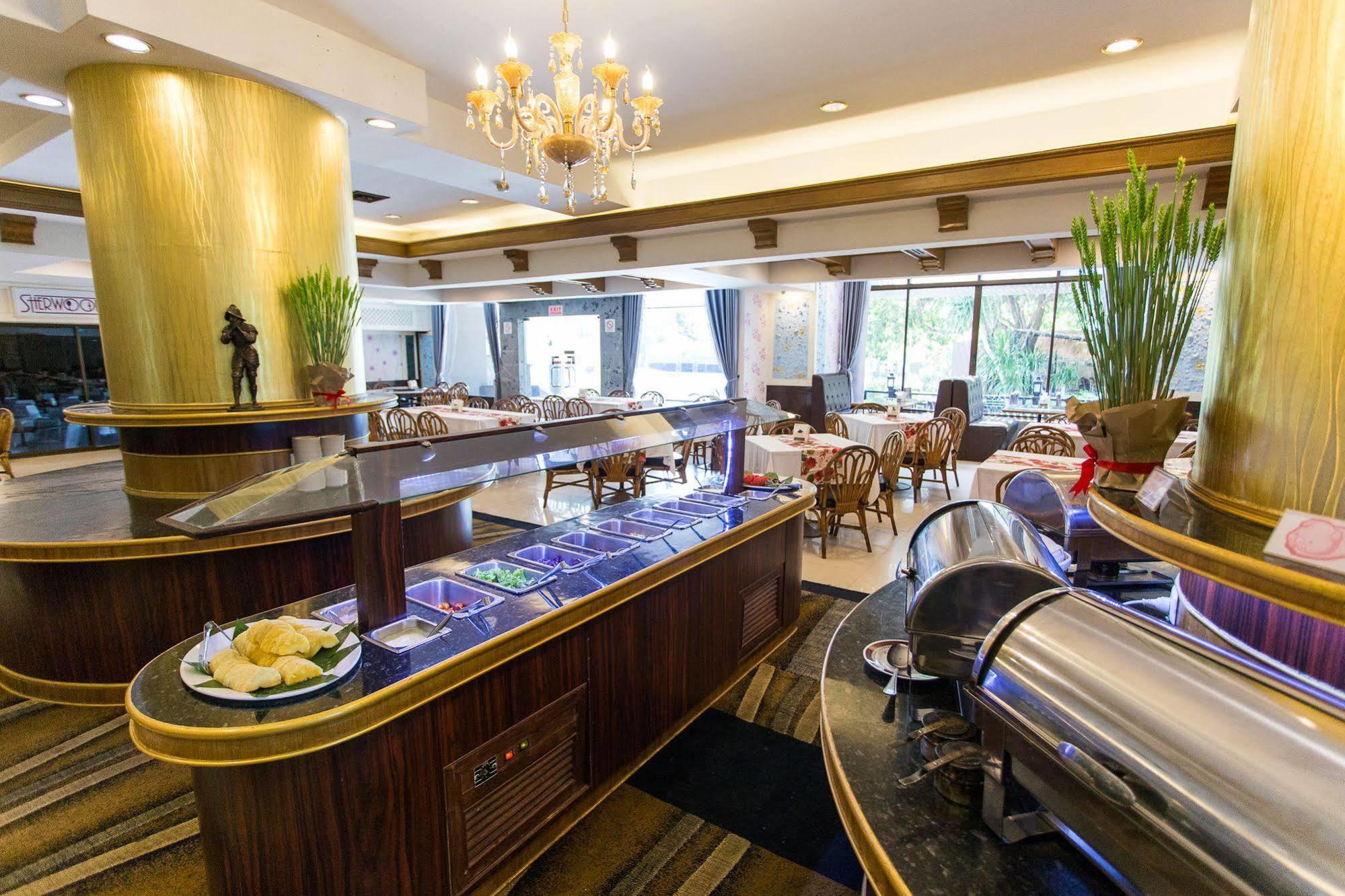 First Pacific Cirrus Hotell Pattaya Eksteriør bilde